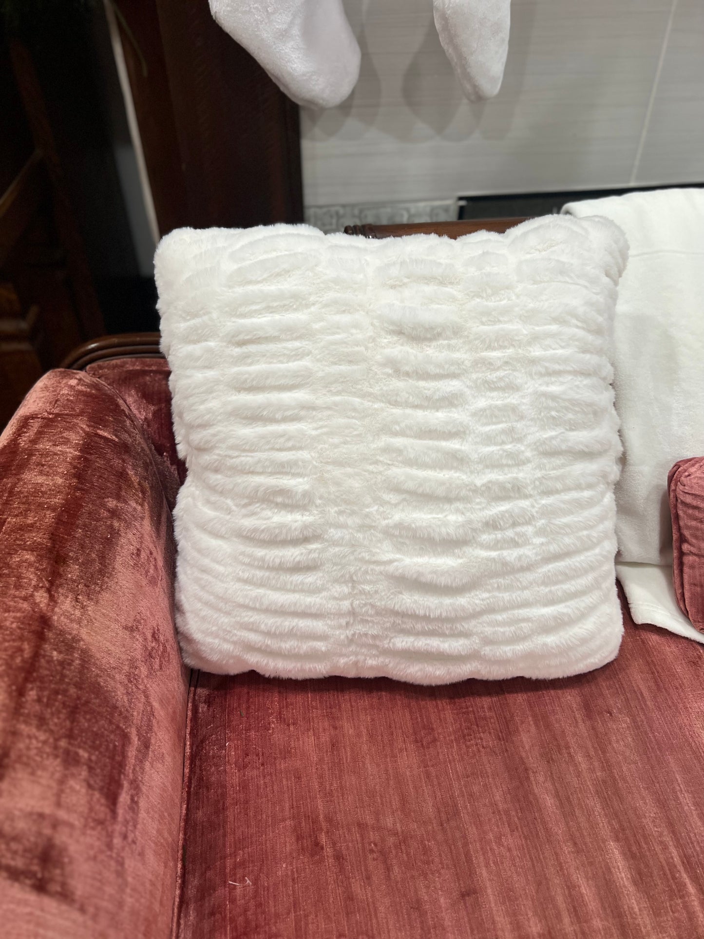 White Faux Fur Pillows and Throw Blanket Set