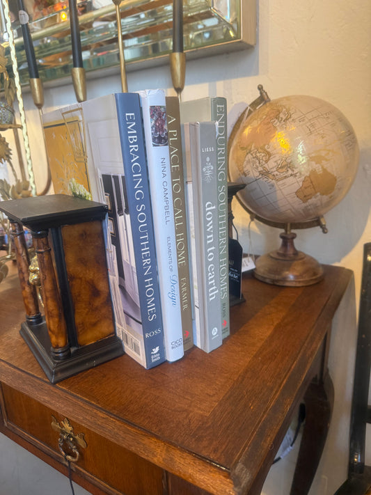 Bookend
