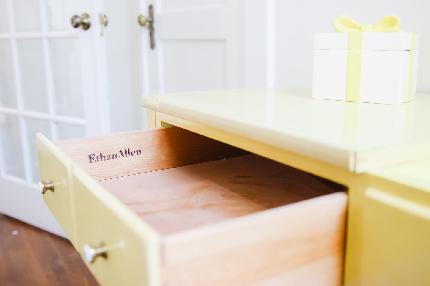 Yellow Vintage Dressing Table with mirror.